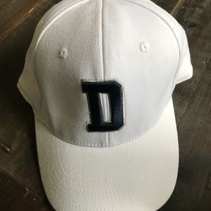 NWOT Dallas Cowboys Fitted Cap
